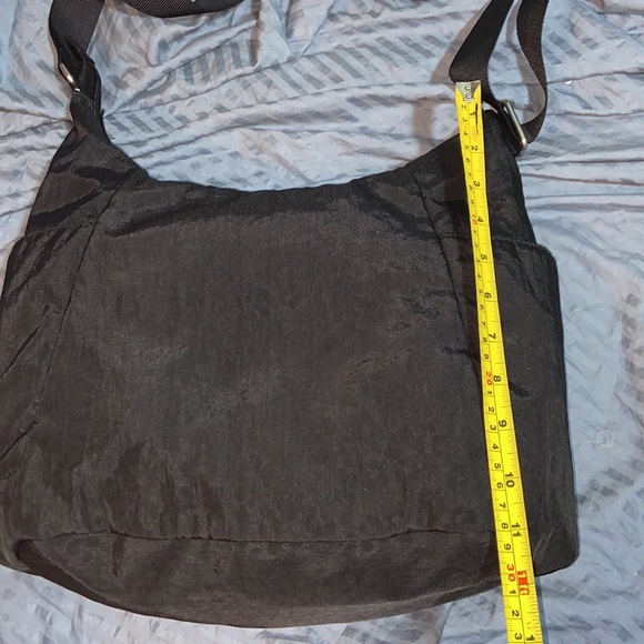 Like new Baggallini Leopard Animal Print Travel Crossbody bag - Picture 5 of 12